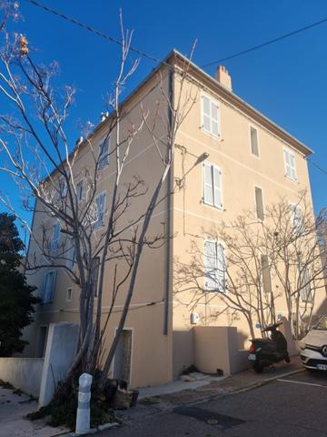Calvi (20260) Appartement 3 pièces avec extérieur à Calvi