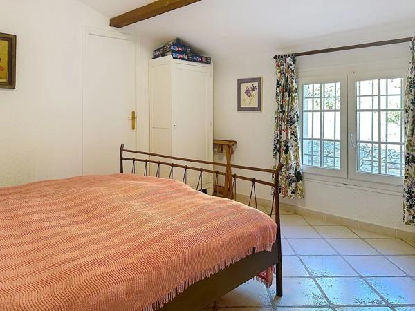 Spacieuse propriété provençale avec maison d’amis et magnifique terrain