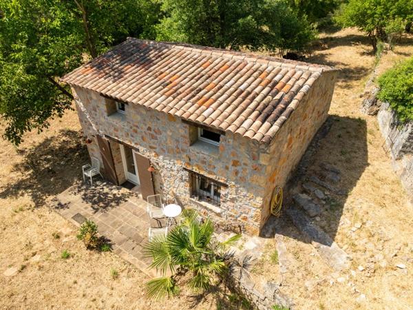 Spacieuse propriété provençale avec maison d’amis et magnifique terrain