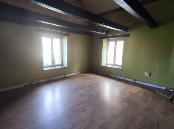 MAISON DE CARACTÈRE À RÉNOVER À SEMONDANS ?