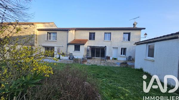 Maison à vendre 6 pièces 167 m² Mansle-les-Fontaines