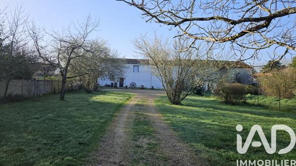 Maison à vendre 6 pièces 167 m² Mansle-les-Fontaines