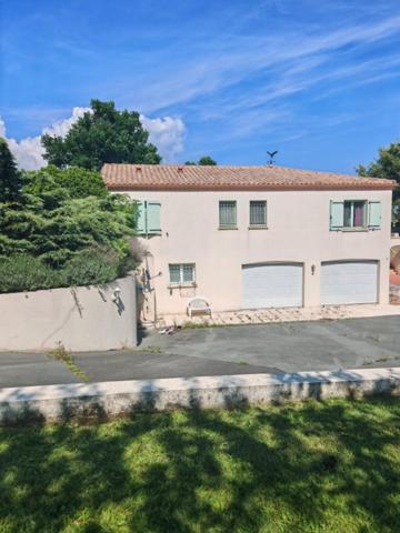 Maison 5 pièces 178m²