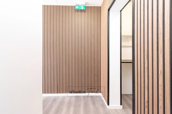 Dpt Bouches du Rhône (13), à louer GEMENOS Bureau 13 m² - Climatisation réversible - Electricité et fibre (inclus dans les charges) - Stationnement facile - Rénové