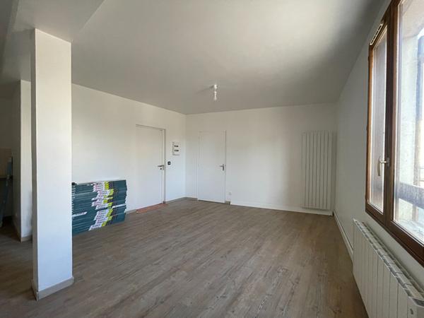 Location appartement Épernon - 3 pièce(s) - 56 m² - 750 €/mois