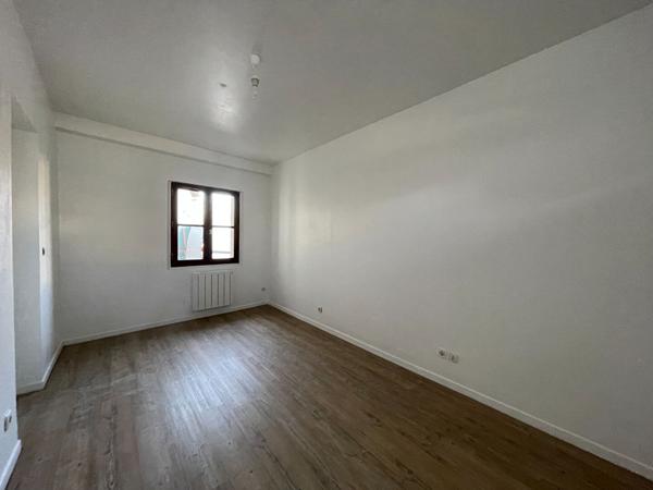 Location appartement Épernon - 3 pièce(s) - 56 m² - 750 €/mois
