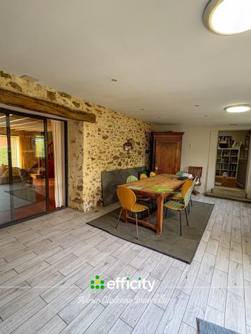 Maison
         7 pièces
        - 219 m² 445 480 € *
