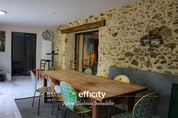 Maison
         7 pièces
        - 219 m² 445 480 € *