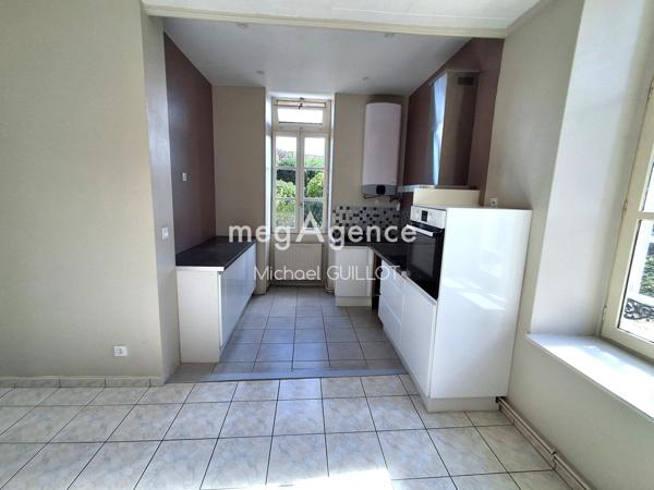 Appartement à CEYZERIAT, 01250 - 4 pièces 102m²