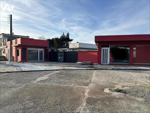 Ensemble immobilier à usage commercial