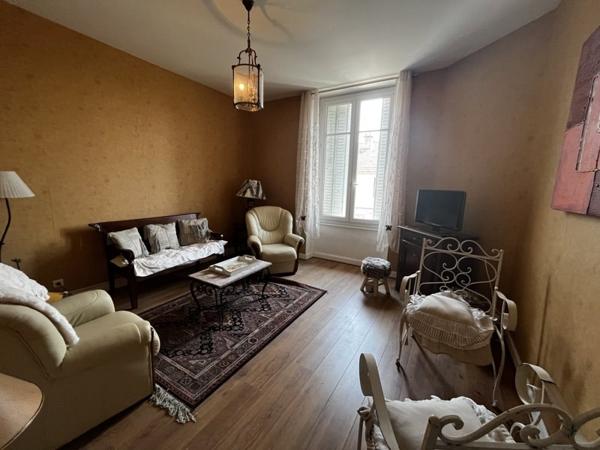 Immeuble à vendre 199 800 € Bourganeuf 276 m² DPE E