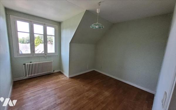 CARHAIX - MAISON 5 PIECES