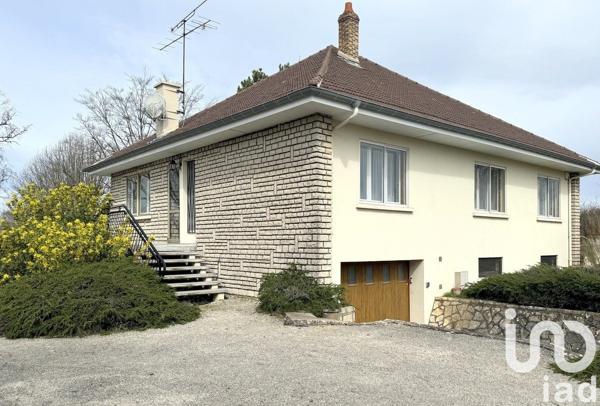 Maison traditionnelle 6 pièces de 150 m² à Saints-Geosmes (52200)