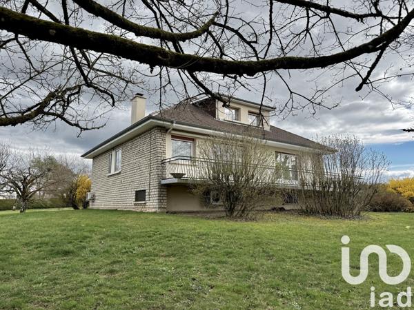 Maison traditionnelle 6 pièces de 150 m² à Saints-Geosmes (52200)