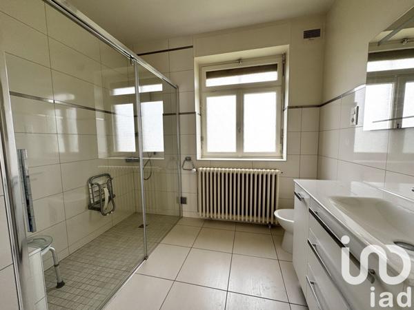 Maison traditionnelle 6 pièces de 150 m² à Saints-Geosmes (52200)