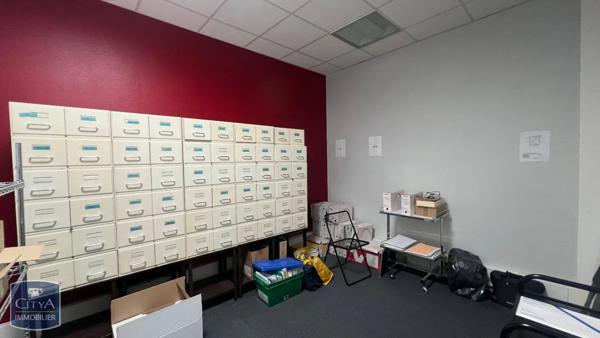 Local professionnel à louer 200m²