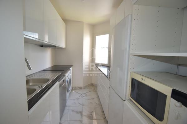 DERNIER ETAGE AVEC TERRASSE