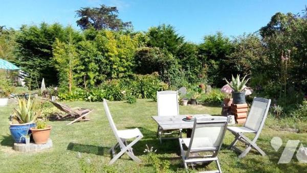 Maison 1954 composée de deux logements sur un terrain de 990 m²