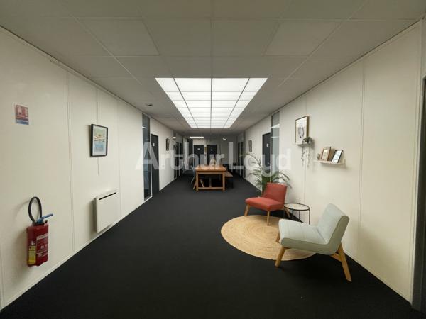 Bureaux à louer, Croix Centre