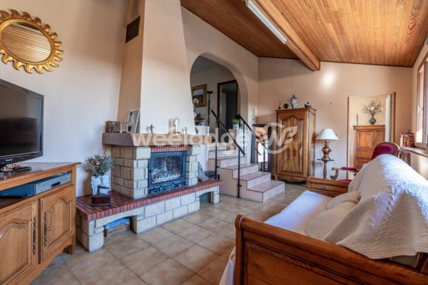 Maison à vendre 7 pièces de 139 m² à Jouy-le-Moutier