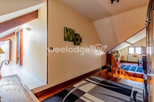 Maison à vendre 7 pièces de 139 m² à Jouy-le-Moutier