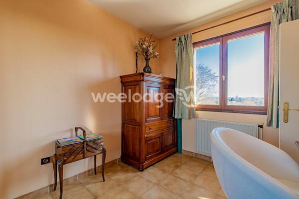 Maison à vendre 7 pièces de 139 m² à Jouy-le-Moutier