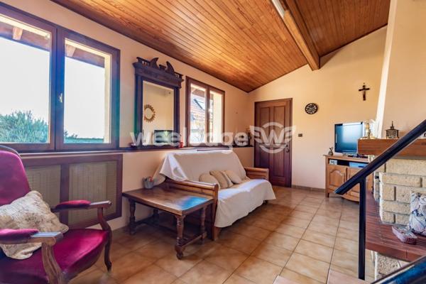 Maison à vendre 7 pièces de 139 m² à Jouy-le-Moutier