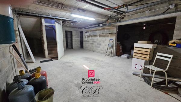 Rousson ? Maison 4 faces 155 m² + studio ? Terrain  1700 m² piscinable, garages, terrasse