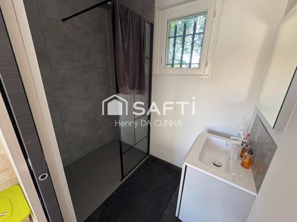 Maison familiale haut de gamme + piscine & garage