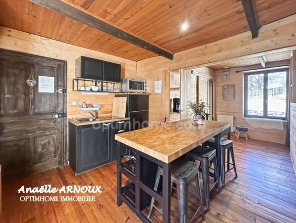 T2 cosy et charmant avec balcon et vue montagne dégagée