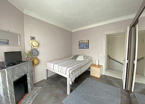 Maison à vendre    8 pièces • 160 m2 Mantes-la-Ville