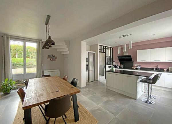 Maison à vendre    8 pièces • 160 m2 Mantes-la-Ville