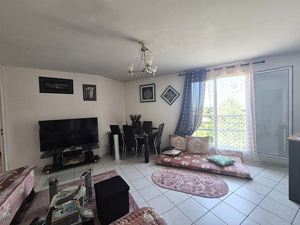 MONTLHERY Centre Ville