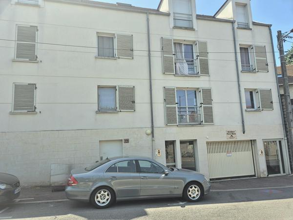 MONTLHERY Centre Ville