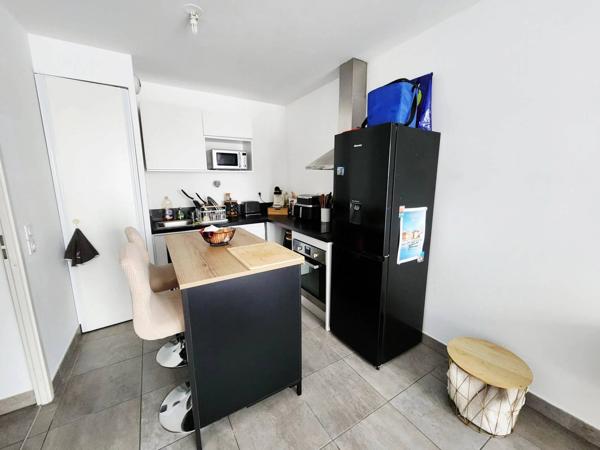 Appartement 2 pièces avec loggia et parking – Villenave-d’Ornon