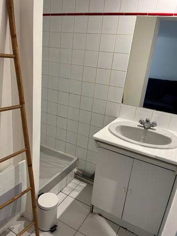 Studio
                                                                                                                                                                                                                                                                                                                        1 pièce(s)                                                                                                                                                                                                                                                                                                                              17  m²