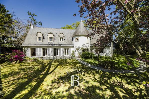 Guérande, Villa 6 Chambres -  344 m² à vendre