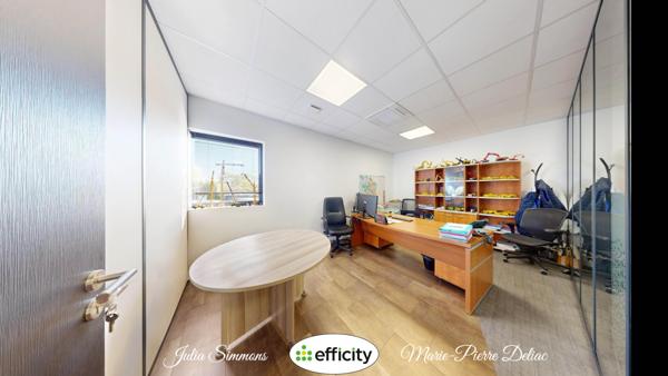 Bureau
         10 pièces
        - 440 m² 1 170 000 € *