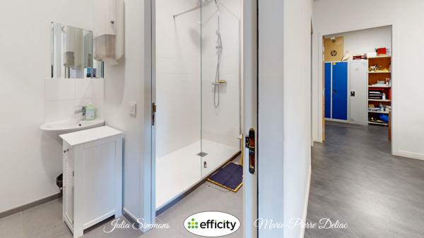 Bureau
         10 pièces
        - 440 m² 1 170 000 € *