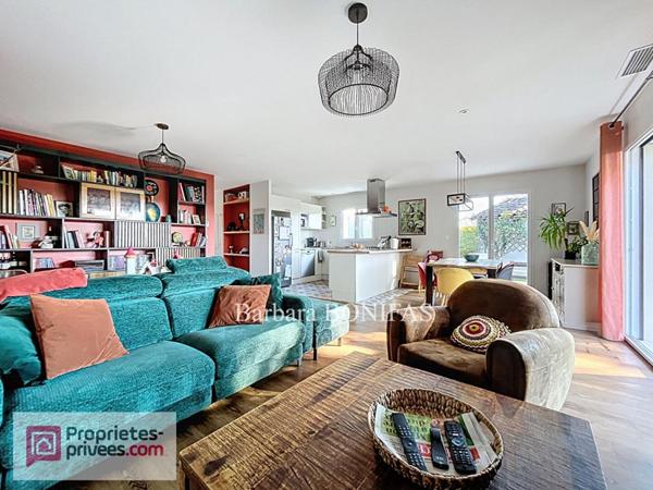 Maison  plain pied 5 pièces 121 m2