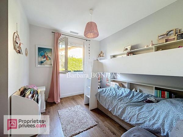 Maison  plain pied 5 pièces 121 m2