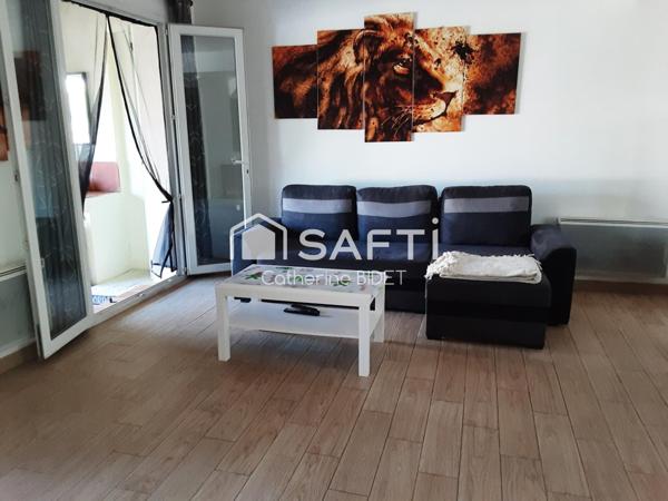 Maison avec piscine dans quartier prisé