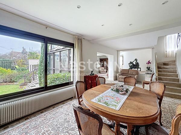 À Fontenay-aux-Roses Maison d'exception de 305 m² sur 770 m² de terrain indépendant