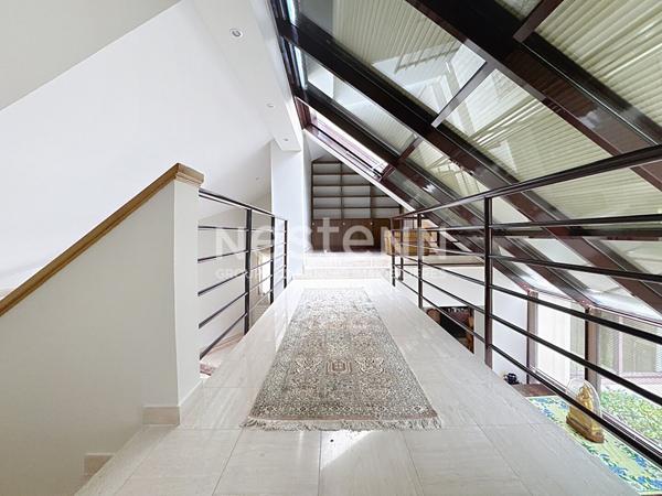 À Fontenay-aux-Roses Maison d'exception de 305 m² sur 770 m² de terrain indépendant