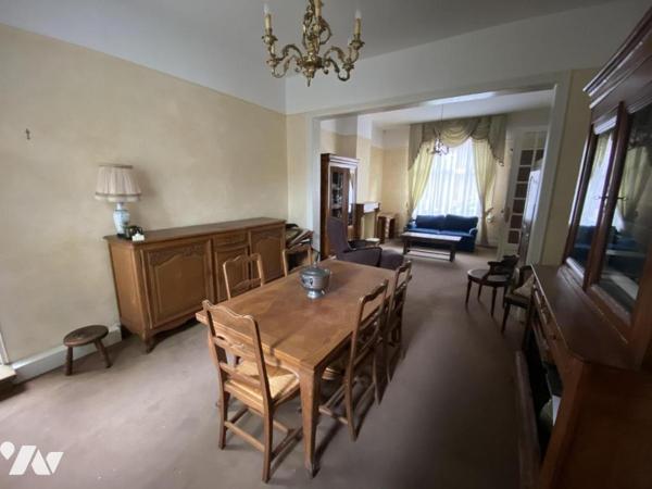 Maison de ville 4 chambres jardin et garage.