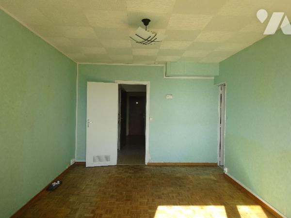 APPARTEMENT F3 A RENOVER A VENDRE A NOGENT LE ROTROU