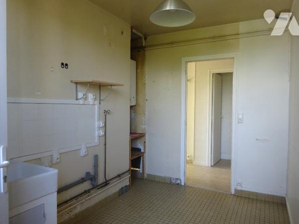 APPARTEMENT F3 A RENOVER A VENDRE A NOGENT LE ROTROU