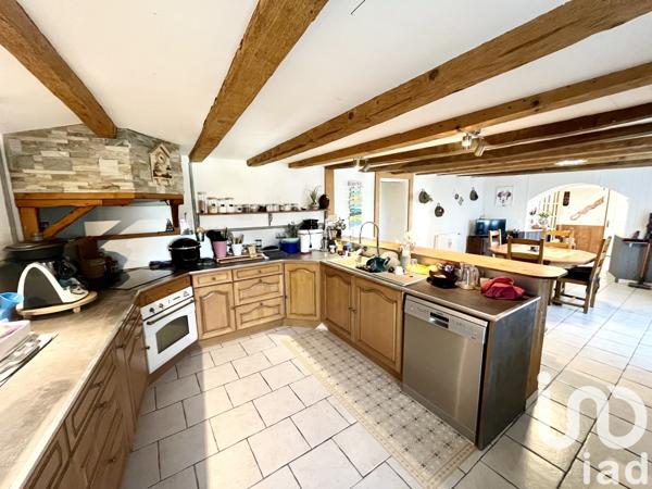 Maison à vendre 8 pièces 210 m² Cruseilles