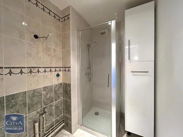 Appartement à louer 4 pièces 104.89m²