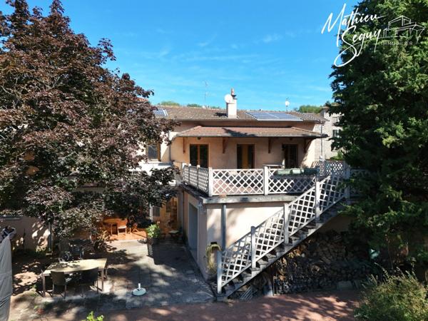 THURINS - Grande propriété P8 verdoyante